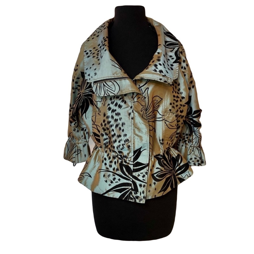 ⭐️ Women's Lindi Jacket Embossed Velvet Print Size SMALL